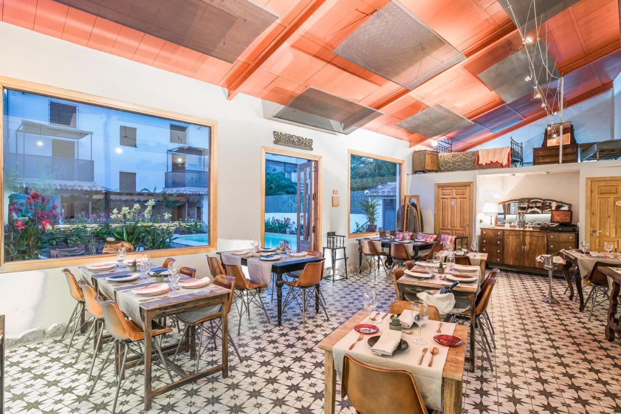 Manuel De La Capilla Hotel