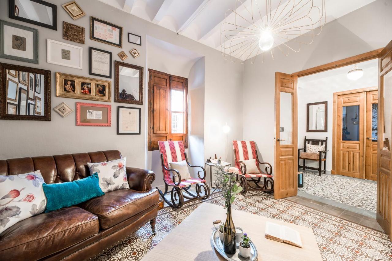 Manuel De La Capilla Hotel